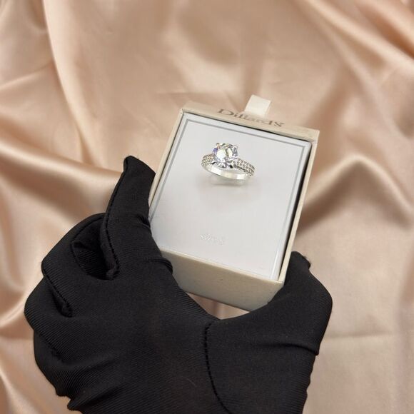 Dillard’s Halo Ring - Size 8 - Picture 7 of 7